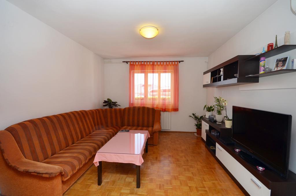 Apartment Marija ヴォディツェ エクステリア 写真